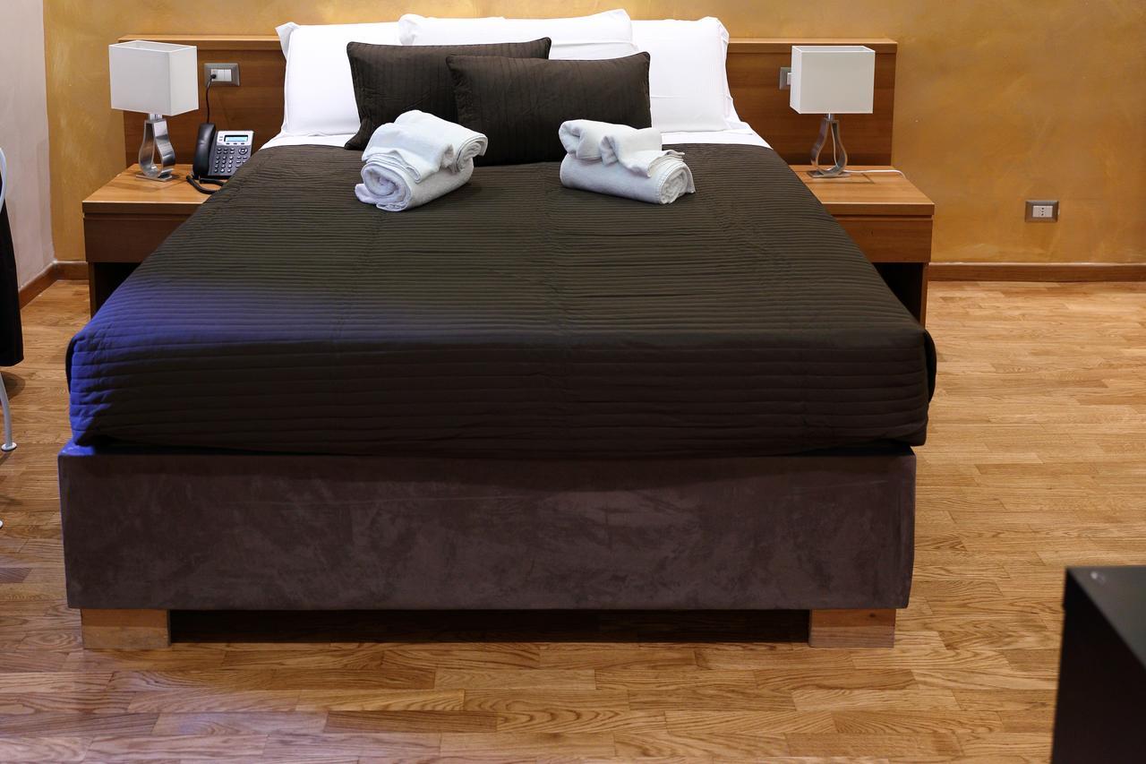 רומא Mirko Luxury Inn מראה חיצוני תמונה